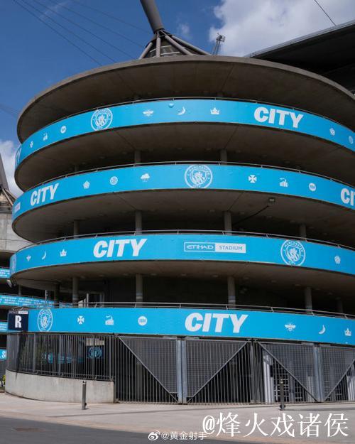 拜仁16岁中卫基亚拉父亲上周与曼城、切尔西洽谈会面 拜仁16岁中卫基亚拉父亲上周与曼城、切尔西洽谈会面