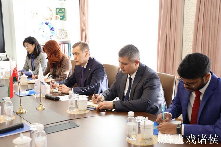 梅努经纪人将与那不勒斯进行新一轮会谈，斯基拉透露。